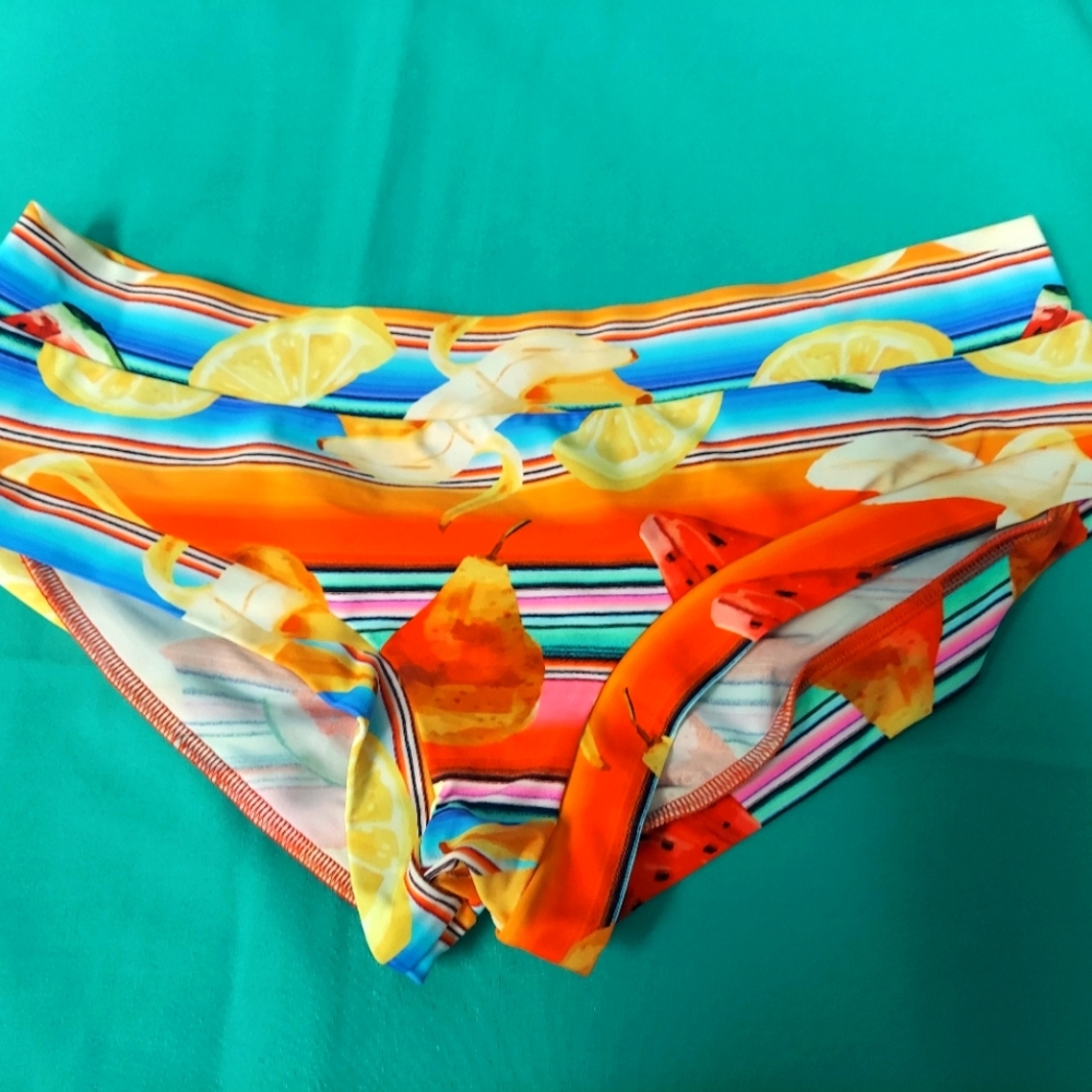 Cleo pole shorts